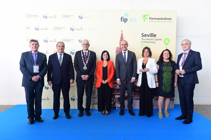 ministra en el congreso nacional de farmacia